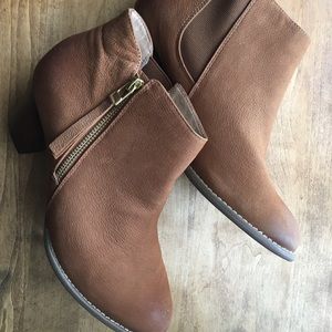 VIONIC Ankle Boot Caramel Brown Size 8.5